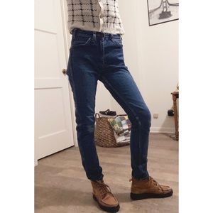 Orange tag student fit Levi’s.